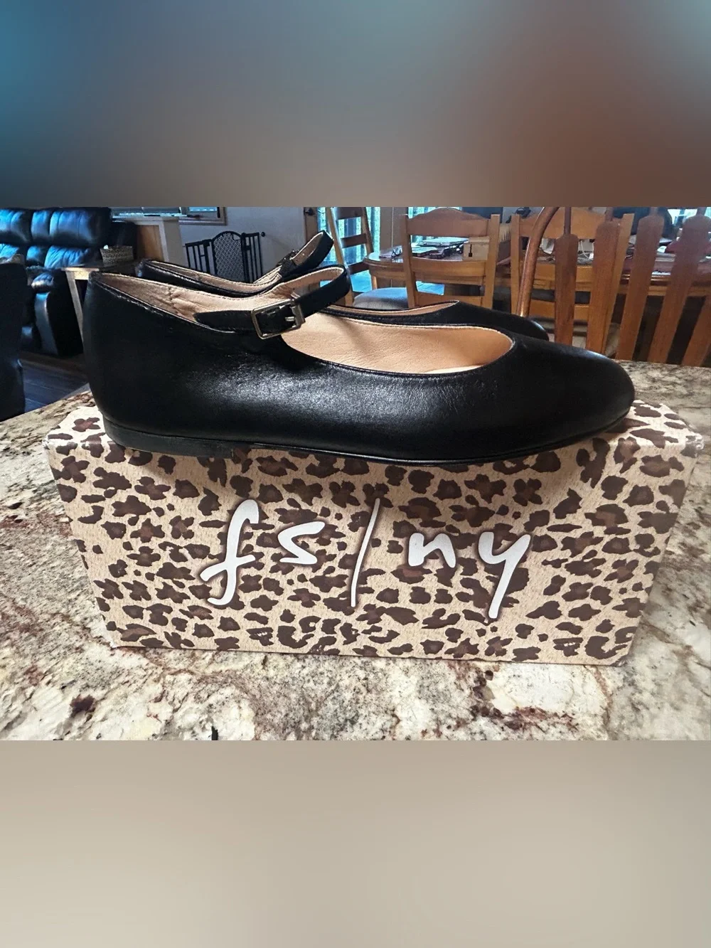 NIB fs/ny Real Leather Black Mary Jane Flats Buckle Strap Women’s 6 Lightweight